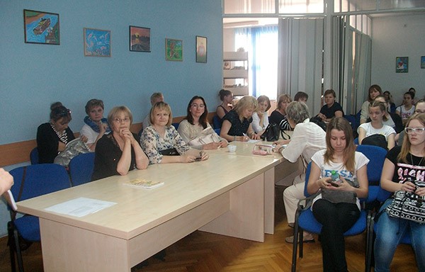 Posedenie_so_spisovatekou_Mariou_Kotvasovou-Jonasovou-5.jpg
